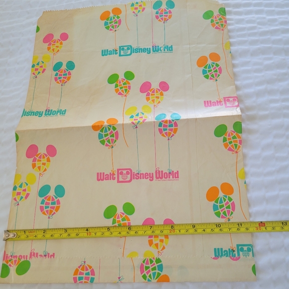 1974 Walt Disney World Shopping Gift Bag in Bright Colors - Picture 5 of 5